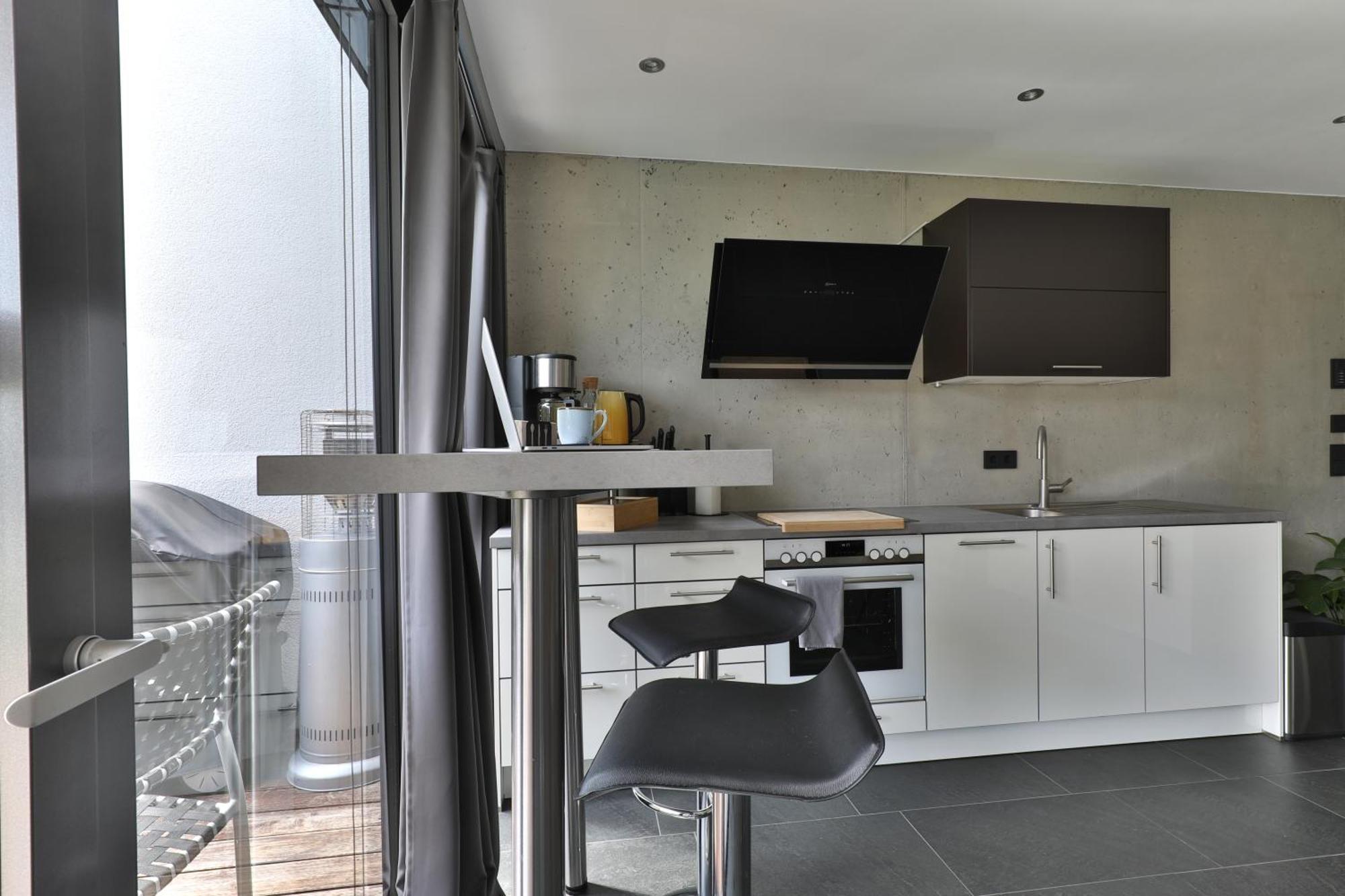 Modernes Studio-Apartment Gersthofen Bagian luar foto